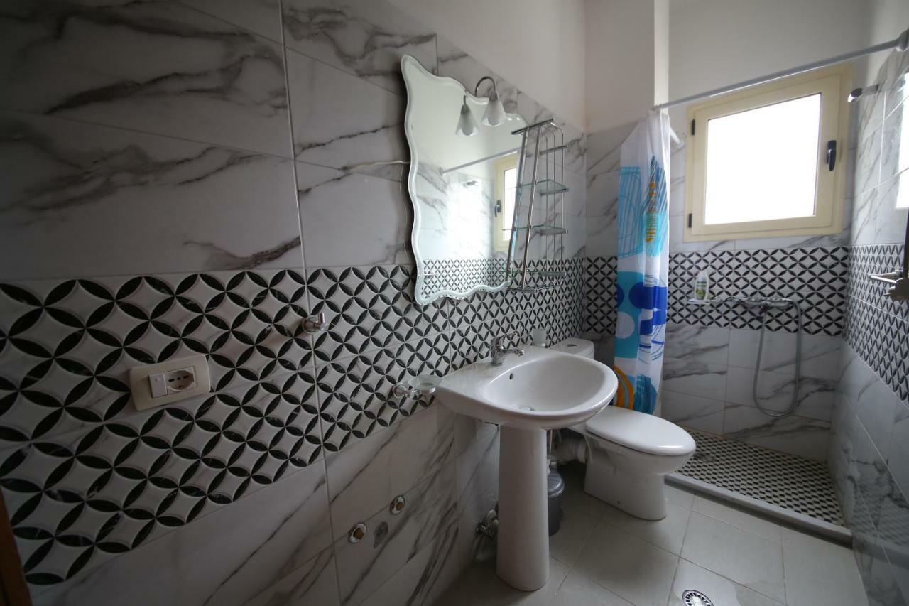 Hotel Andrea Bashuri à Divjake Extérieur photo