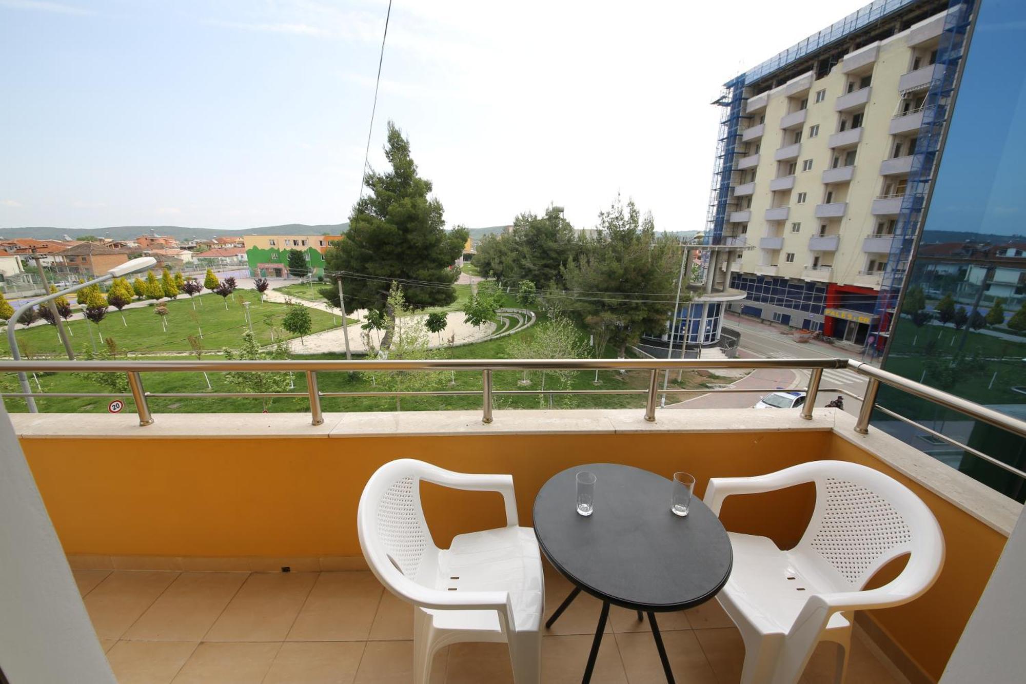 Hotel Andrea Bashuri à Divjake Extérieur photo