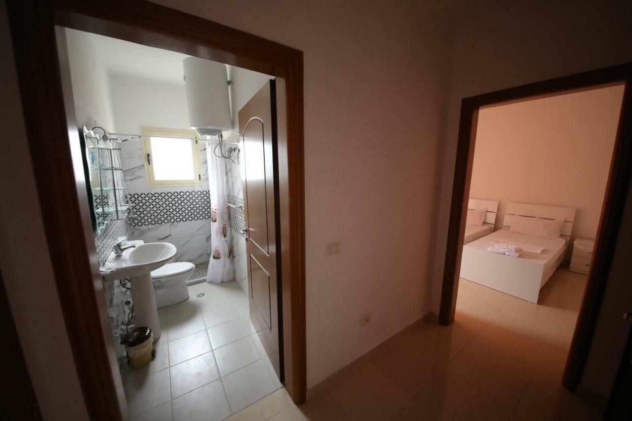 Hotel Andrea Bashuri à Divjake Extérieur photo